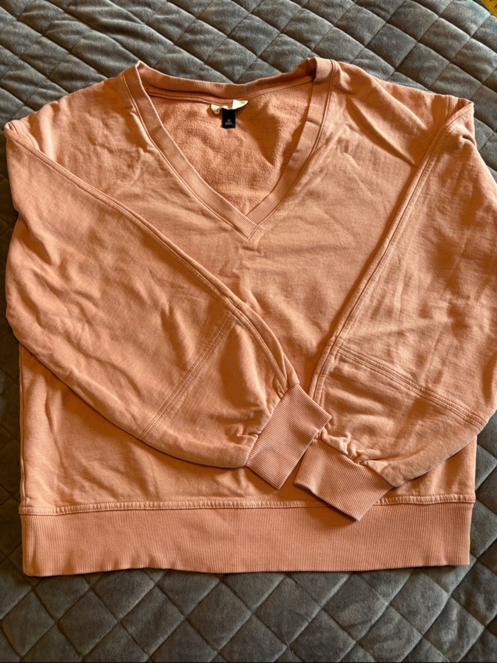 Universal thread Women's V-Neck Pullover Sweater in Peach. Medium
